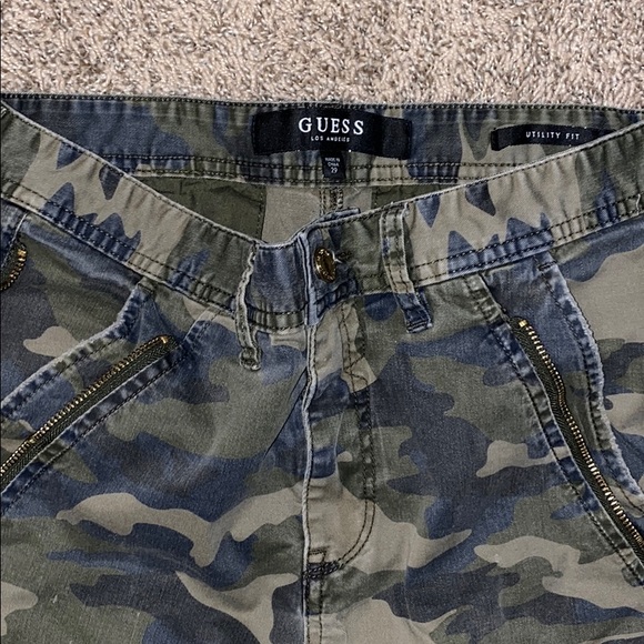 Camo Guess pants - Picture 2 of 5
